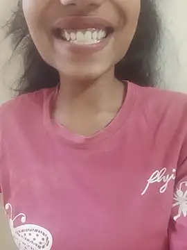 Snapshot of sizzling_aaruhi chatting on July 7, 2026, 11:58 am sizzling aaruhi online show from July 7, 2026, 11:58 am