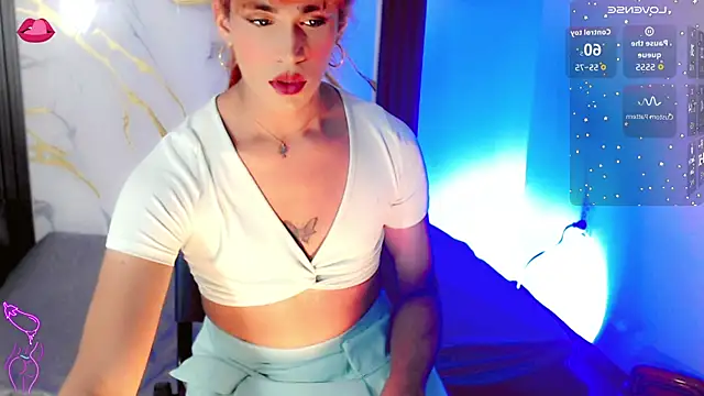 Snapshot of natalia_luxe chatting on June 30, 2026, 8:42 pm natalia luxe online show from June 30, 2026, 8:42 pm