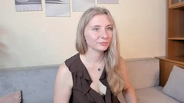 Snapshot of Ashen_Marrow chatting on July 7, 2026, 6:47 am Ashen Marrow online show from July 7, 2026, 6:47 am