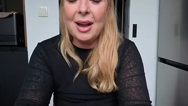 TammyJeann online show from September 15, 2025, 7:09 am