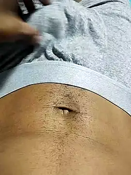 Snapshot of Hung_Cubanxxx chatting on July 12, 2026, 5:58 pm Hung Cubanxxx online show from July 12, 2026, 5:58 pm