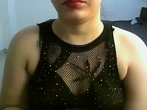 Snapshot of Xo_Manvii chatting on July 7, 2026, 6:47 am Xo Manvii online show from July 7, 2026, 6:47 am