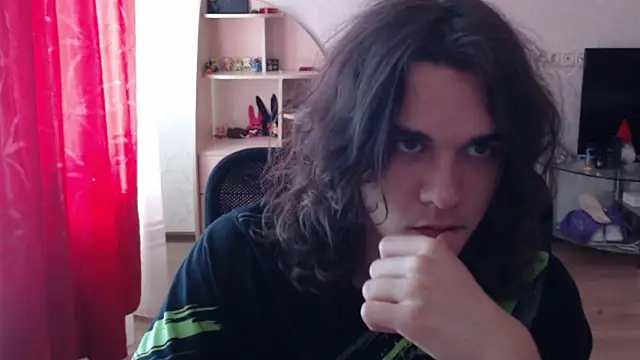 Snapshot of tiiiiiiiiim chatting on July 12, 2026, 1:23 pm tiiiiiiiiim online show from July 12, 2026, 1:23 pm