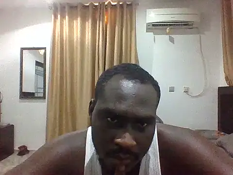 Snapshot of Offsetpapi chatting on July 15, 2026, 10:28 pm Offsetpapi online show from July 15, 2026, 10:28 pm