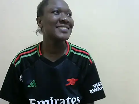Snapshot of black_eebbony chatting on July 4, 2026, 7:40 pm black eebbony online show from July 4, 2026, 7:40 pm