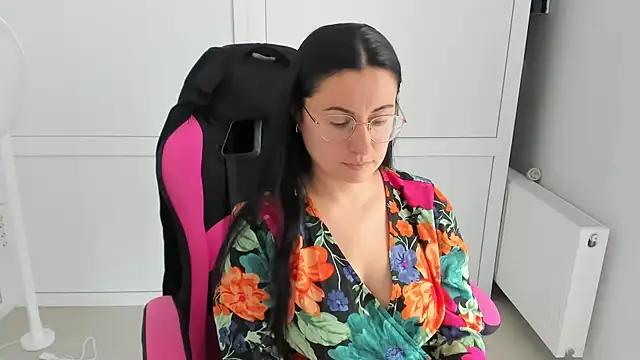 Snapshot of ChloeVibee chatting on July 8, 2026, 1:01 pm ChloeVibee online show from July 8, 2026, 1:01 pm
