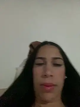 Snapshot of aurorarusso1 chatting on July 5, 2026, 5:03 am aurorarusso1 online show from July 5, 2026, 5:03 am