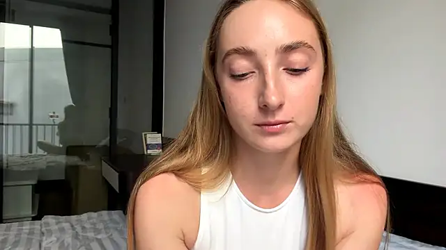 Snapshot of TenaSaladin chatting on July 14, 2026, 10:32 am TenaSaladin online show from July 14, 2026, 10:32 am