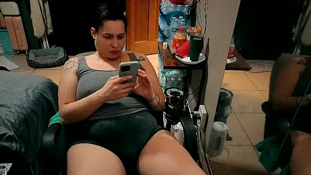 imisamoore69 online show from March 28, 2026, 4:24 am