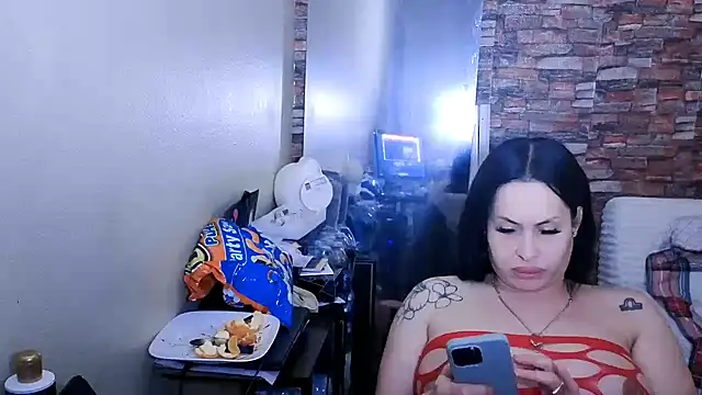 imisamoore69 online show from February 8, 2026, 11:41 am