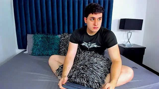 Sam Roos online show from July 8, 2026, 7:25 pm
