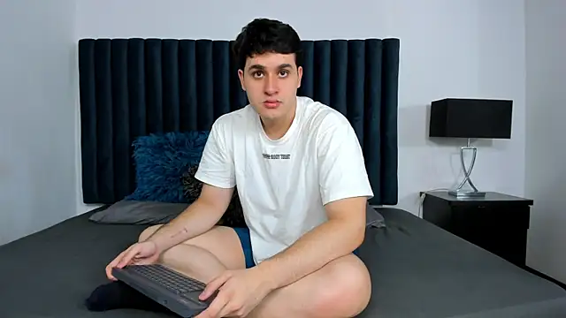 Sam Roos online show from July 10, 2026, 7:14 pm