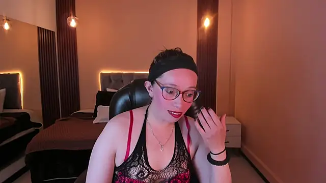 Snapshot of Victoria__blake_ chatting on July 7, 2026, 7:28 pm Victoria blake online show from July 7, 2026, 7:28 pm