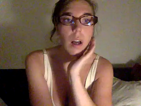Snapshot of kaya_voss chatting on July 10, 2026, 8:53 pm kaya voss online show from July 10, 2026, 8:53 pm