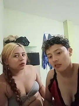Snapshot of estrellita_20 chatting on July 5, 2026, 4:19 am estrellita 20 online show from July 5, 2026, 4:19 am