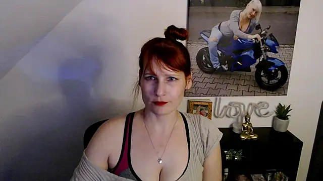 Snapshot of GileraBabe chatting on July 9, 2026, 6:51 pm GileraBabe online show from July 9, 2026, 6:51 pm