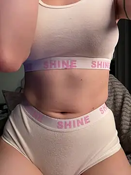 BellaSwan- online show from July 5, 2026, 7:15 am