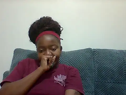 Snapshot of tinybreee chatting on July 15, 2026, 3:35 am tinybreee online show from July 15, 2026, 3:35 am