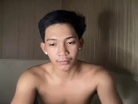 Snapshot of YourcumBoy77 chatting on July 13, 2026, 6:02 am YourcumBoy77 online show from July 13, 2026, 6:02 am