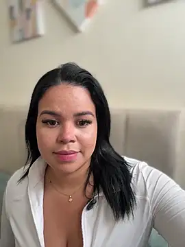 AliceStarshine online show from March 17, 2026, 3:26 pm