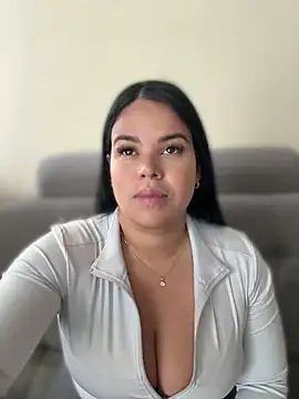 AliceStarshine online show from April 8, 2026, 12:39 pm