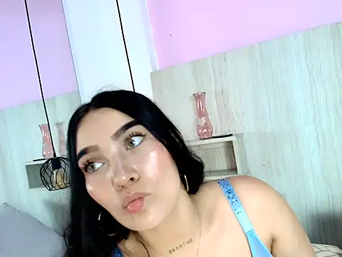 Snapshot of Meggan_Rosse01 chatting on July 6, 2026, 11:18 pm Meggan Rosse01 online show from July 6, 2026, 11:18 pm