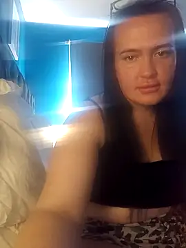 Snapshot of alj135 chatting on July 7, 2026, 4:21 pm alj135 online show from July 7, 2026, 4:21 pm
