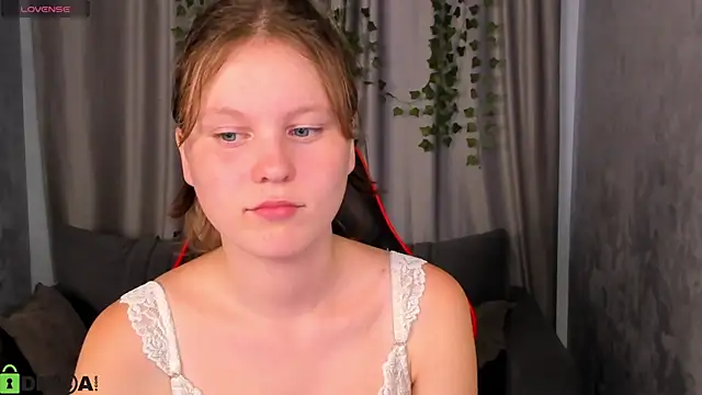 Snapshot of Peggy_Hun1t chatting on July 7, 2026, 6:58 am Peggy Hun1t online show from July 7, 2026, 6:58 am