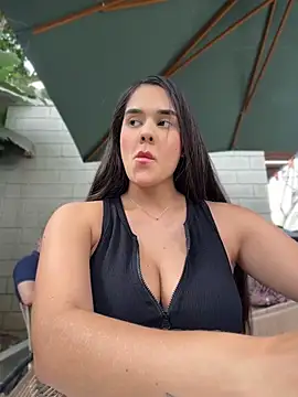 Snapshot of BellaLeclair_ chatting on July 12, 2026, 7:15 pm BellaLeclair online show from July 12, 2026, 7:15 pm