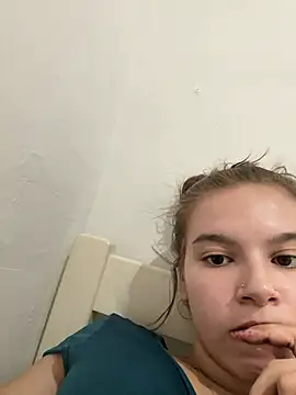 Snapshot of cristinaculona chatting on July 23, 2026, 12:35 pm cristinaculona online show from July 23, 2026, 12:35 pm