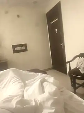 Snapshot of Aayaatt chatting on July 11, 2026, 10:48 am Aayaatt online show from July 11, 2026, 10:48 am
