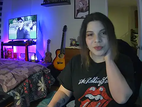 Snapshot of Allis_Wonderland chatting on July 14, 2026, 3:11 am Allis Wonderland online show from July 14, 2026, 3:11 am