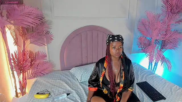 Tiianascott online show from July 13, 2026, 5:18 am