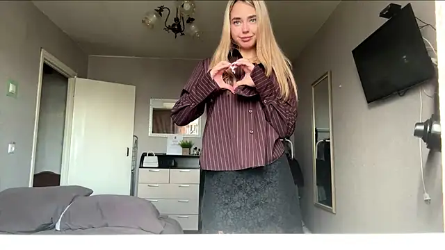 Snapshot of KamLobach chatting on July 15, 2026, 10:33 am KamLobach online show from July 15, 2026, 10:33 am