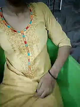 Snapshot of DEEPA_33 chatting on July 13, 2026, 5:01 pm DEEPA 33 online show from July 13, 2026, 5:01 pm