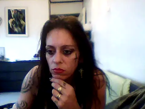Snapshot of FreakyMaggie chatting on August 10, 2026, 4:52 am FreakyMaggie online show from August 10, 2026, 4:52 am