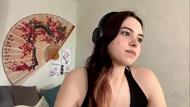 Snapshot of Princess_Ciri chatting on July 12, 2026, 12:17 pm Princess Ciri online show from July 12, 2026, 12:17 pm