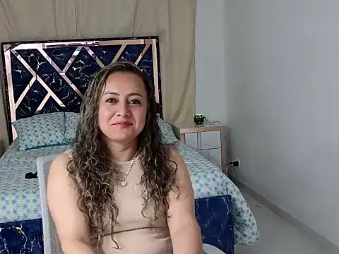 Cristalsexy25 online show from July 17, 2026, 12:41 am
