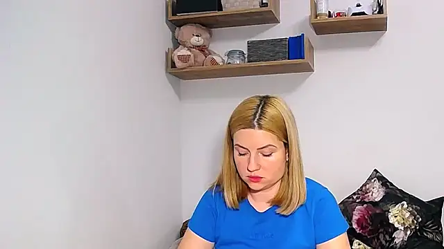 alisenties online show from November 12, 2025, 3:27 pm