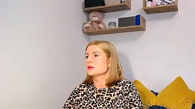 alisenties online show from September 21, 2025, 2:33 pm