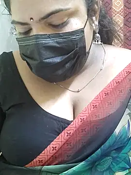 Floraa-Queen online show from July 22, 2026, 12:51 pm