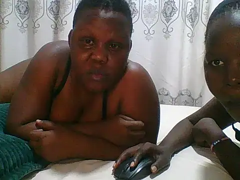 Snapshot of Sexythickletty chatting on July 13, 2026, 8:19 pm Sexythickletty online show from July 13, 2026, 8:19 pm