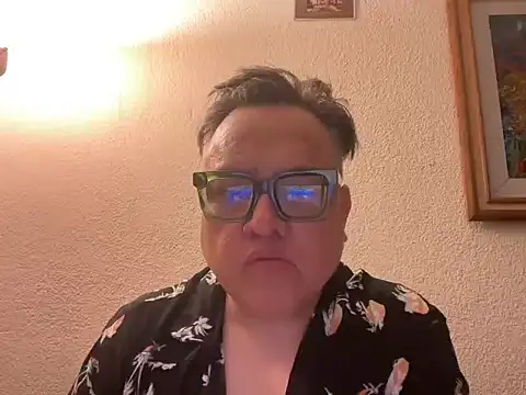PROELIUM1977 online show from July 17, 2026, 4:32 am