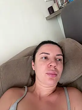 Snapshot of Hannapup chatting on July 20, 2026, 6:21 am Hannapup online show from July 20, 2026, 6:21 am