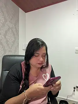 Antonella Bernal online show from July 15, 2026, 2:13 pm