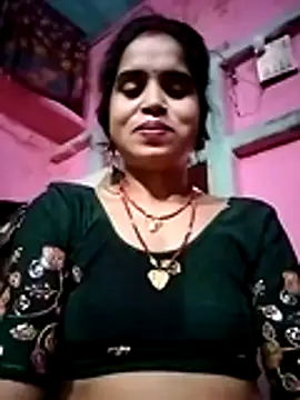 Snapshot of Simran_Love143 chatting on July 17, 2026, 3:53 pm Simran Love143 online show from July 17, 2026, 3:53 pm