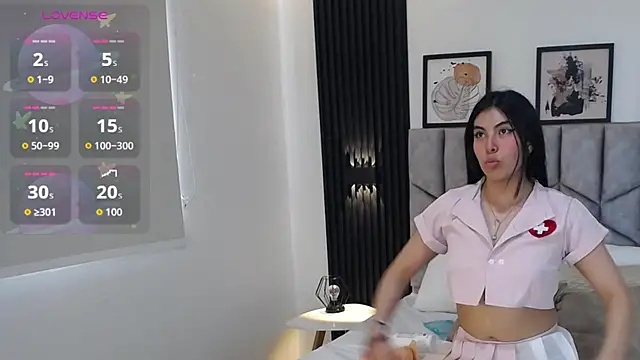 Bella Cute 01 online show from July 17, 2026, 9:34 pm