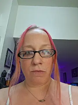 XxMs StarzxX online show from June 23, 2026, 1:14 am