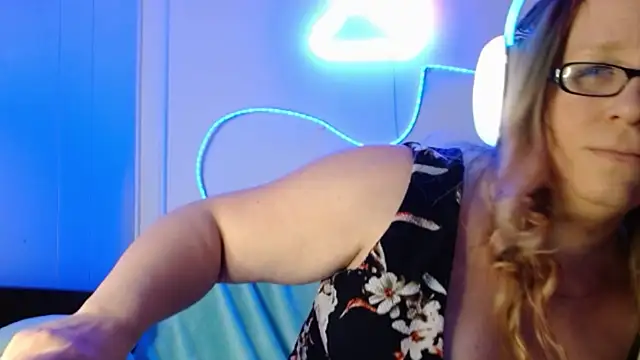 XxMs StarzxX online show from January 17, 2025, 1:04 am