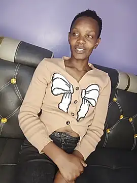 Snapshot of Petite_Lola8 chatting on July 18, 2026, 8:23 am Petite Lola8 online show from July 18, 2026, 8:23 am